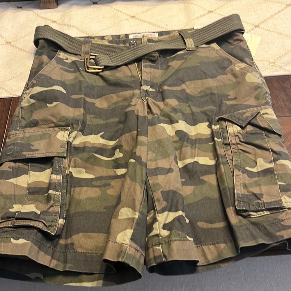 Brand new mens G&M camo cargo shorts